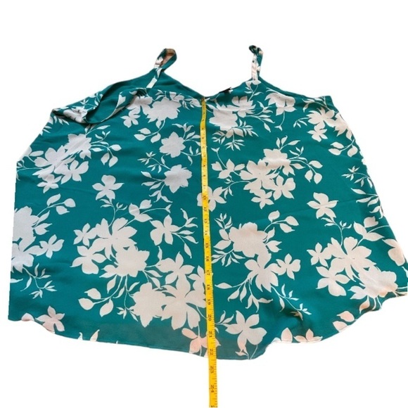 Torrid Sophie Chiffon Swing Cami Turquoise Flower Top size 4 - Picture 4 of 7